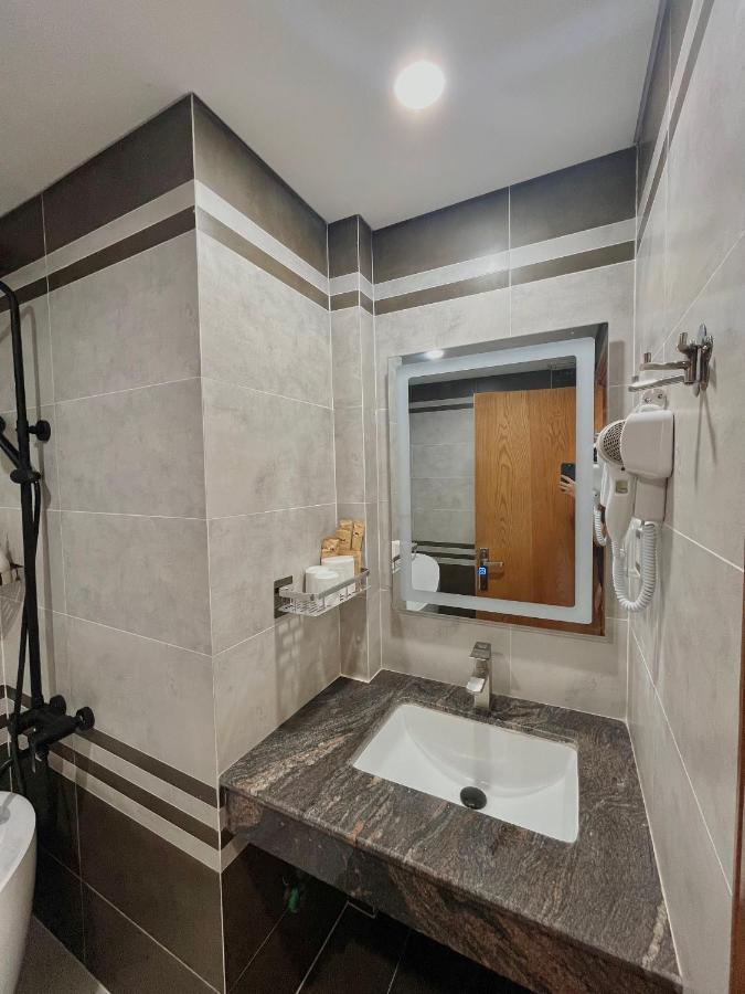 דואונג דונג Sk Boutique Hotel מראה חיצוני תמונה
